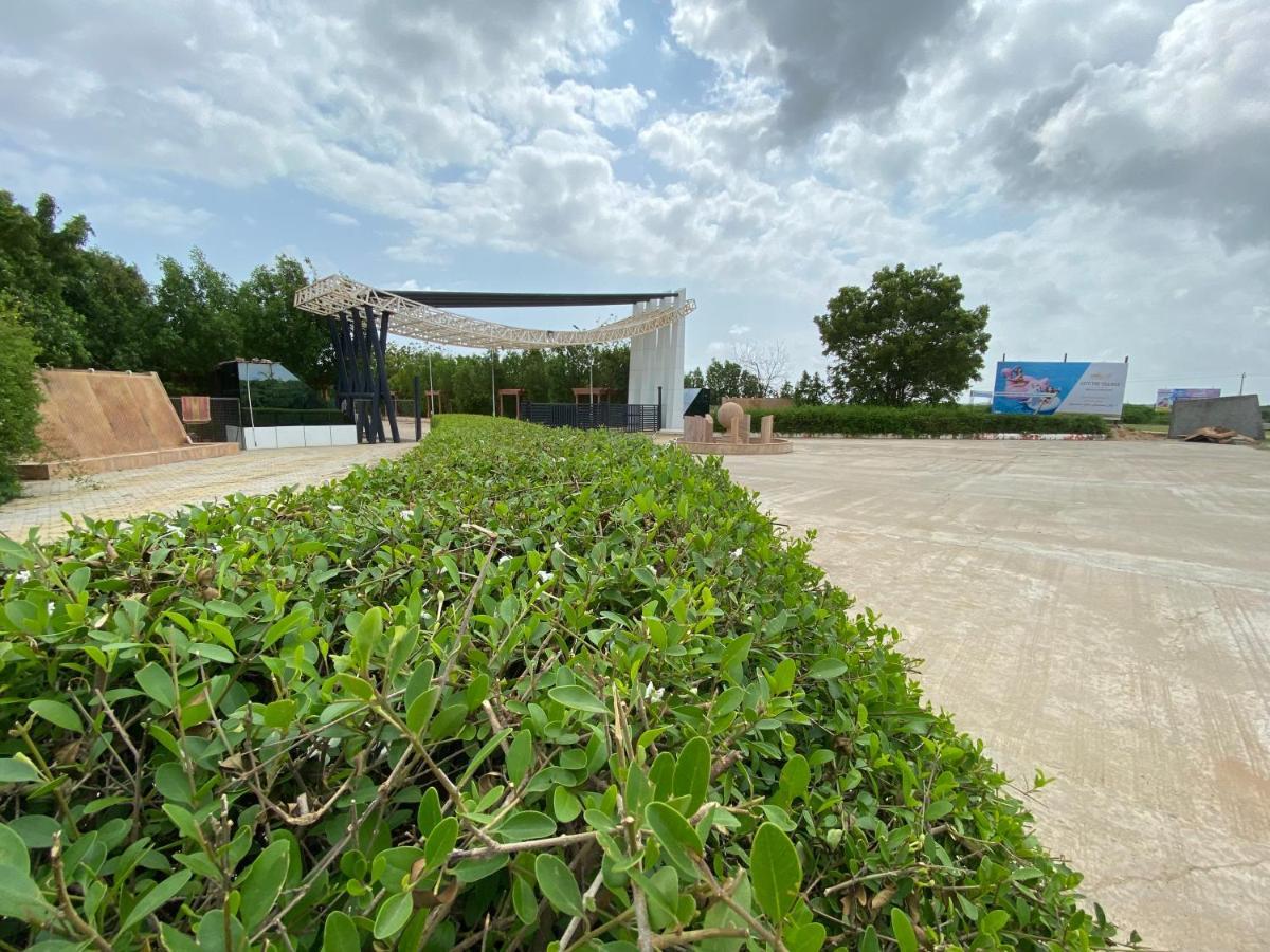 City The Village Beach Resort Laeja מראה חיצוני תמונה