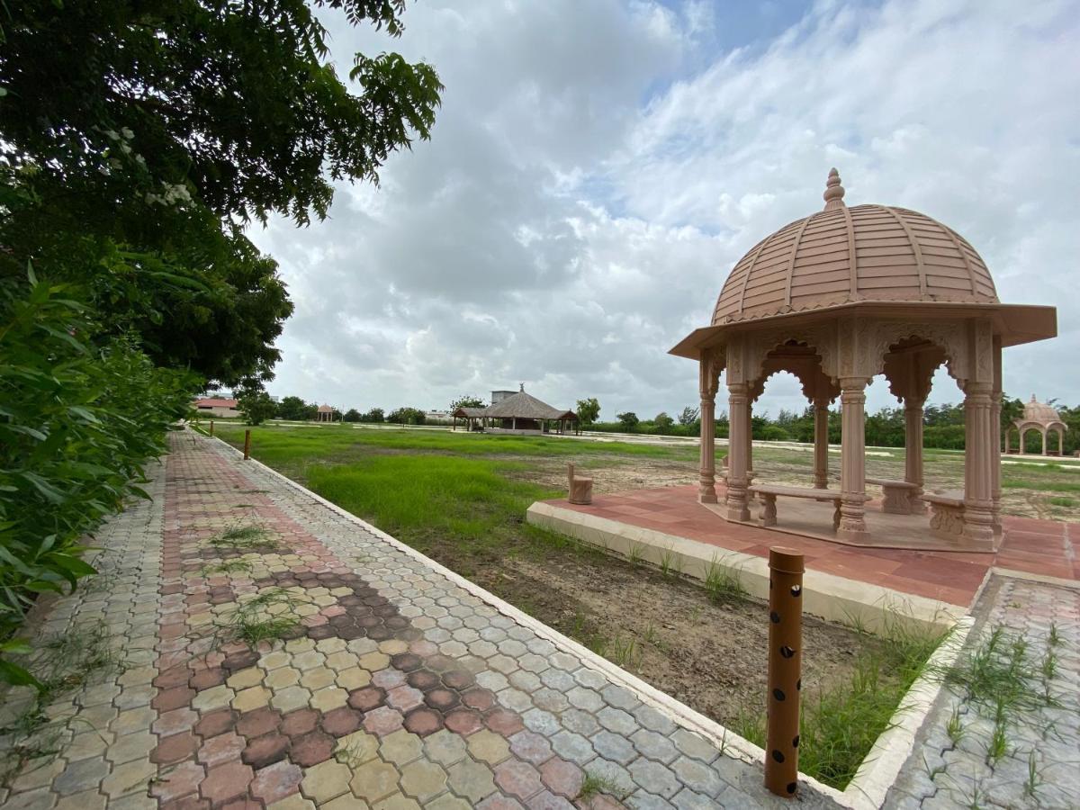 City The Village Beach Resort Laeja מראה חיצוני תמונה